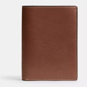 Coach Passport Case/With Credit Card Slots